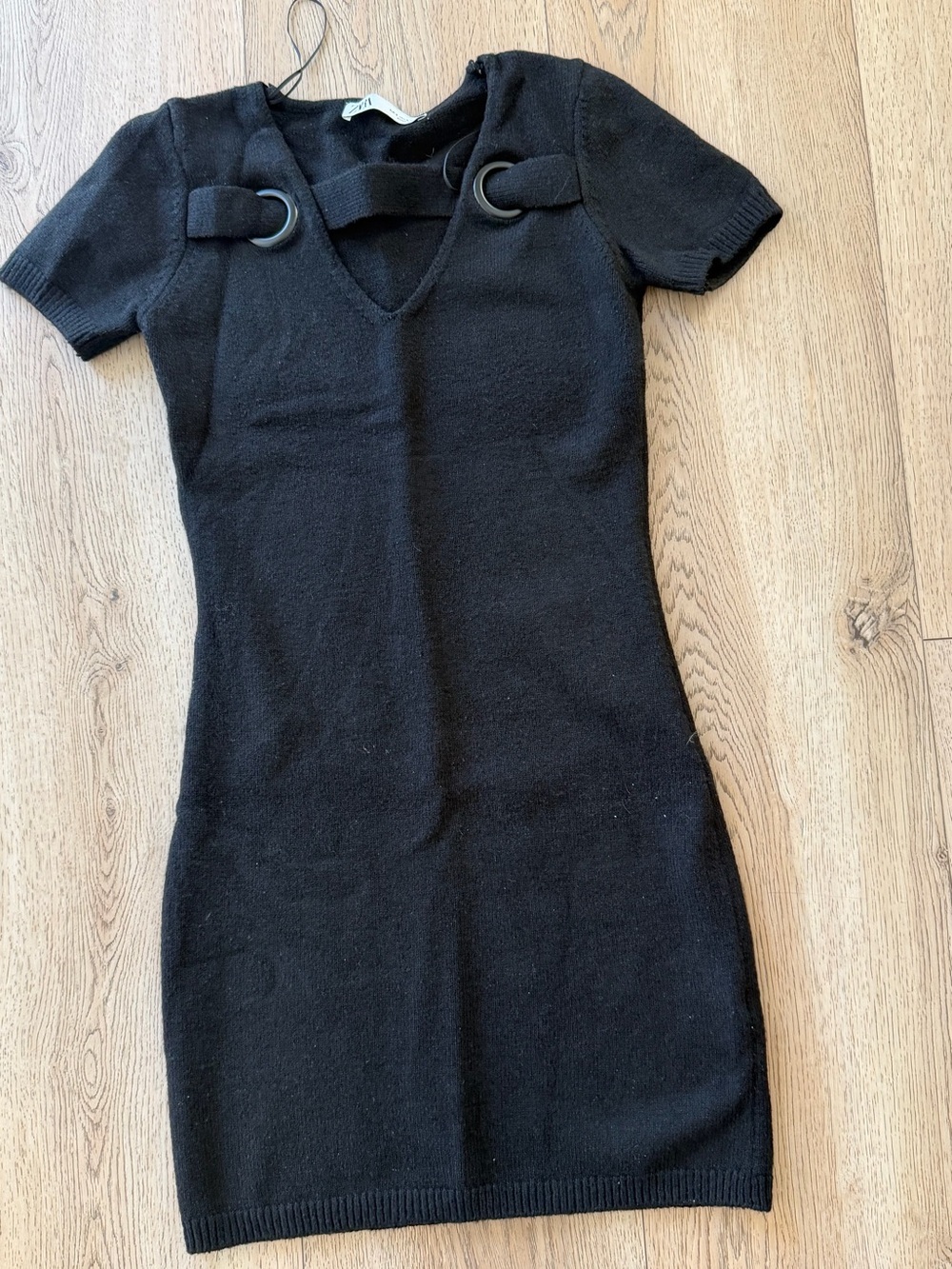 Zara Black Short-Sleeve V-Neck Knit Dress with Ring Details